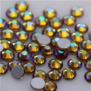 Varavīksnes rhinestone